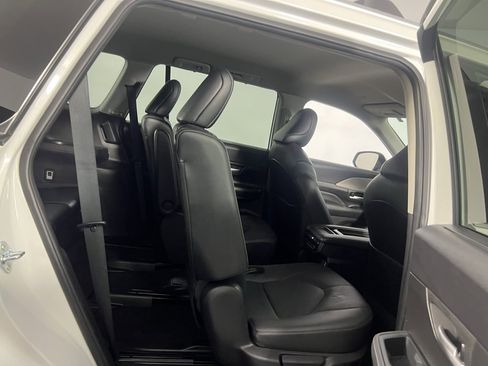 Used 2024 Toyota Grand Highlander Limited image 31