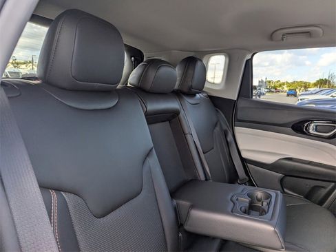 Certified 2022 Jeep Compass Limited w/ Elite Group image 14