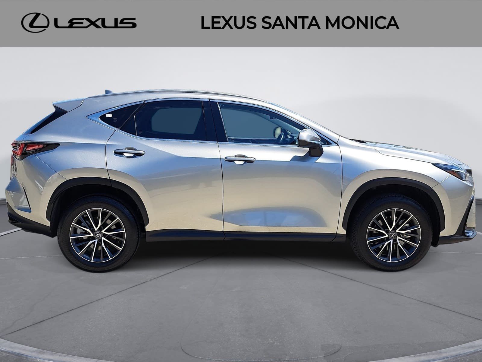 Used 2022 Lexus NX 350h AWD image 4