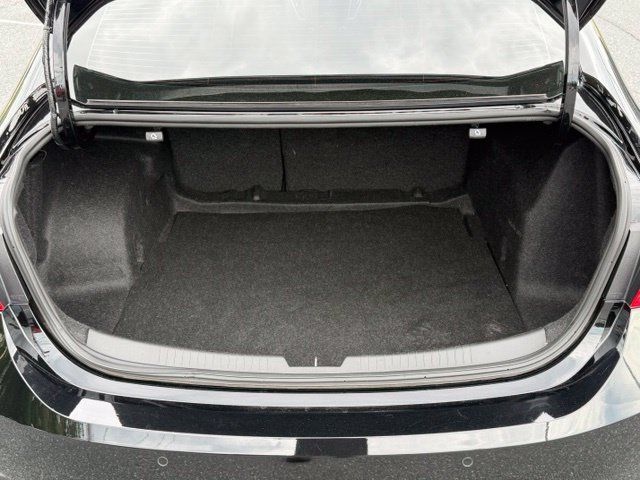 Used 2021 Chevrolet Malibu RS FWD image 19