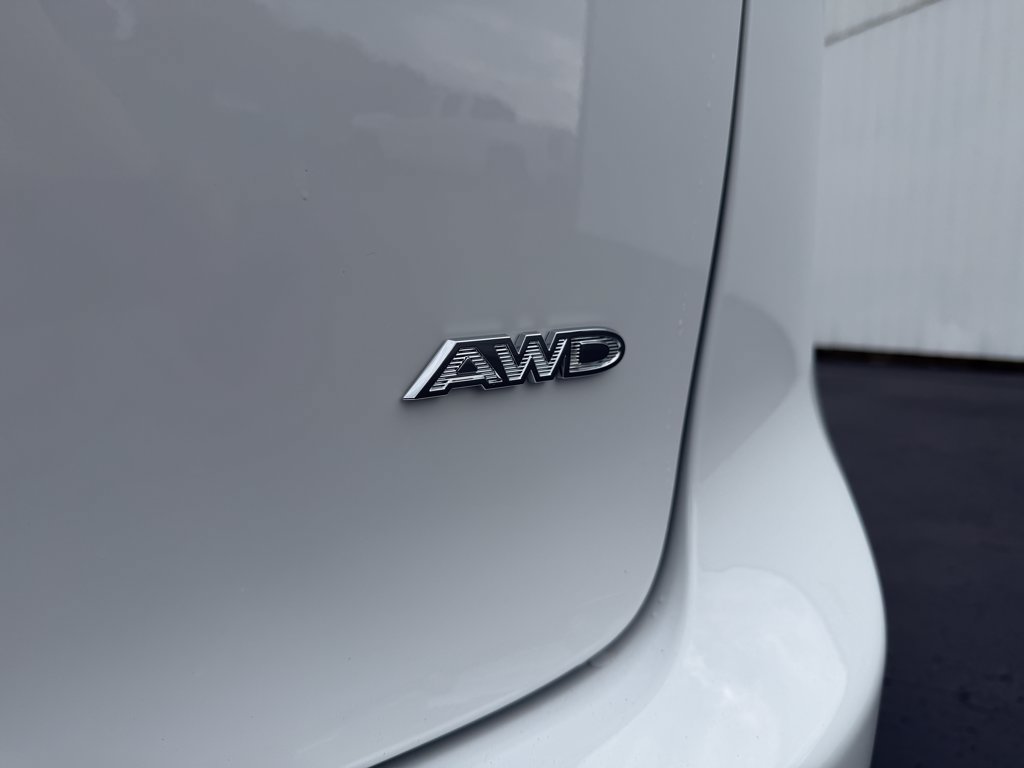 New 2027 Chrysler Pacifica Select AWD/4WD image 39