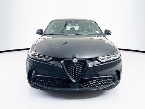 Used 2024 Alfa Romeo Tonale Veloce AWD/4WD image 2