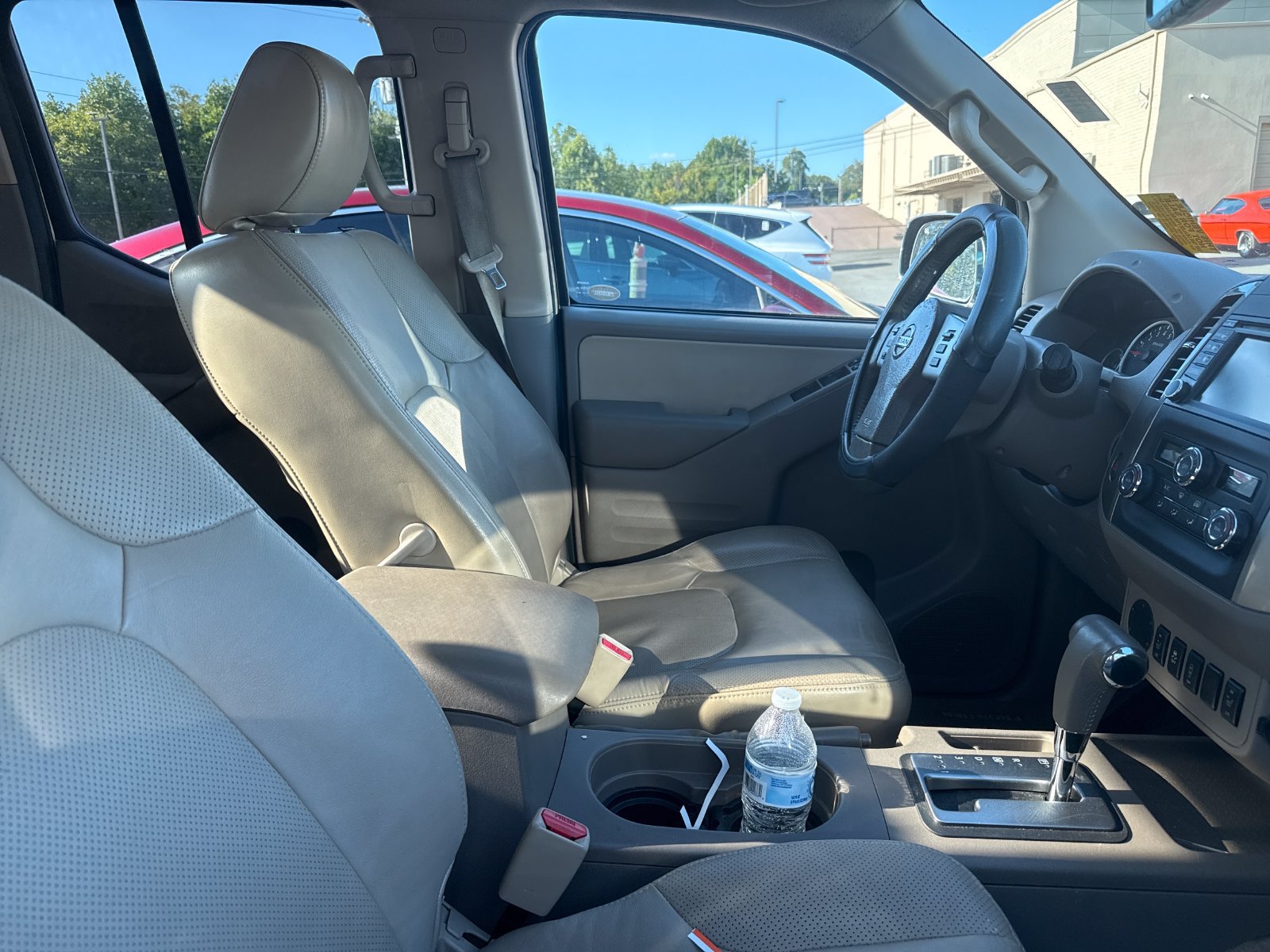 Used 2016 Nissan Frontier SL w/ Moonroof Package RWD image 6