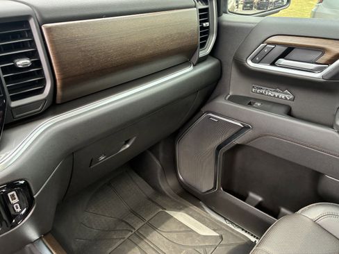 Used 2025 Chevrolet Silverado 1500 High Country AWD/4WD image 38