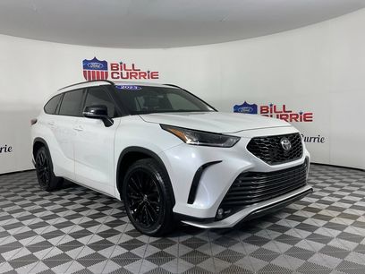 Used 2023 Toyota Highlander XSE