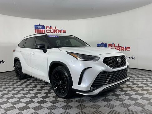 Used 2023 Toyota Highlander XSE AWD/4WD image 1