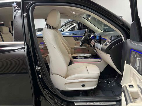 Used 2020 Mercedes-Benz GLB 250 image 25