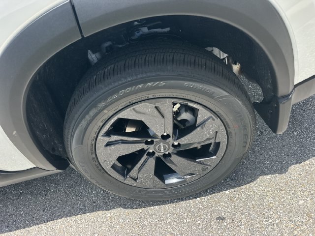 Used 2026 Nissan Rogue SV w/ Cold Weather Package FWD image 10