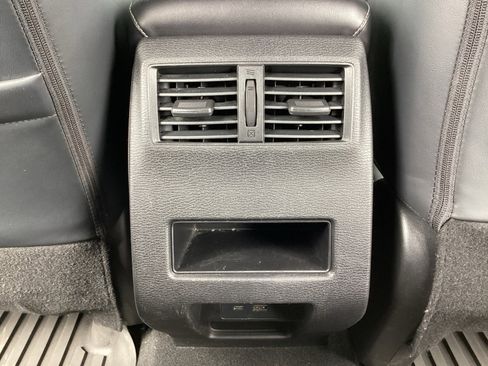 Used 2024 Mitsubishi Outlander SE Black Edition image 30