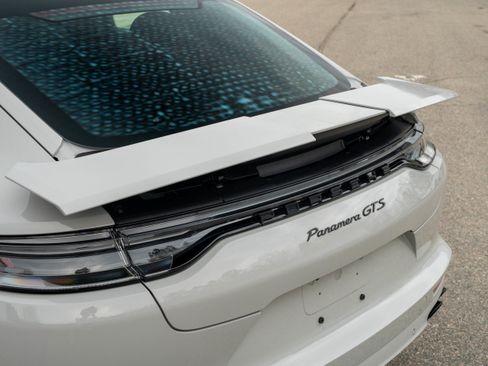 Used 2022 Porsche Panamera GTS w/ Premium Package image 13