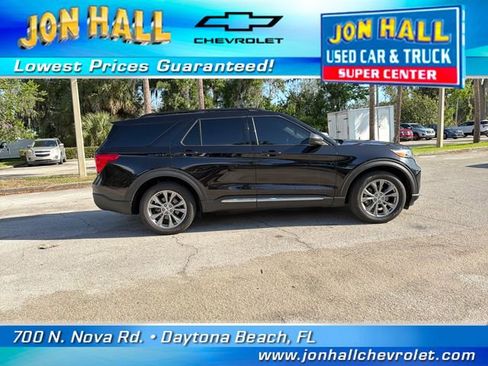 Used 2023 Ford Explorer XLT w/ Equipment Group 202A RWD image 14