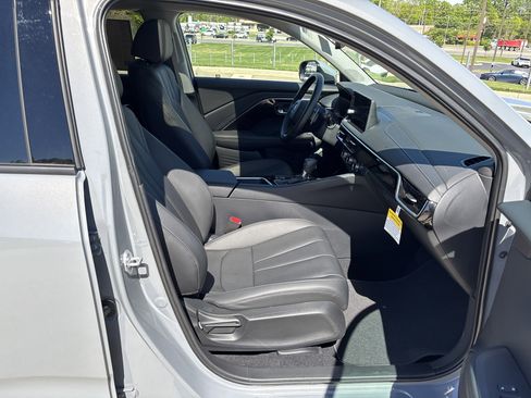 Used 2025 Acura ADX FWD image 32