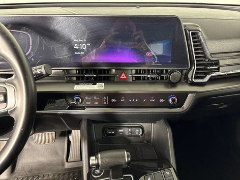 Used 2023 Kia Sportage EX FWD image 22