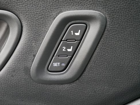 Used 2024 Honda Pilot EX-L image 27