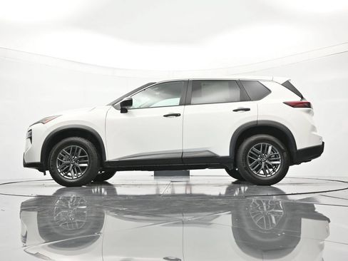 Certified 2024 Nissan Rogue S FWD image 43