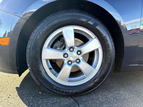 Used 2016 Chevrolet Cruze LT image 24