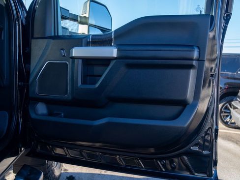 Used 2020 Ford F250 Lariat w/ Lariat Ultimate Package image 12