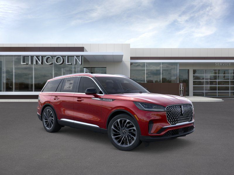 Used 2025 Lincoln Aviator Reserve w/ Luxury Package RWD image 7