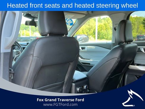 Certified 2022 Ford Explorer XLT w/ Equipment Group 202A AWD/4WD image 33