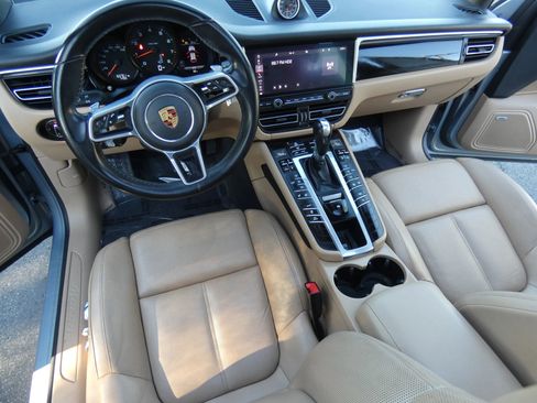 Used 2019 Porsche Macan image 21
