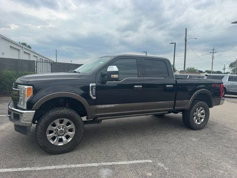Used 2017 Ford F250 King Ranch w/ King Ranch Ultimate Package AWD/4WD image 2