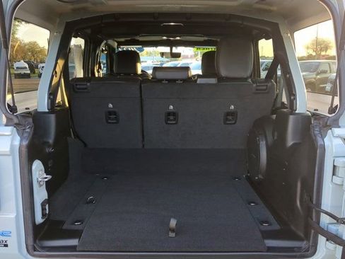 Used 2023 Jeep Wrangler Unlimited Rubicon 4xe image 12