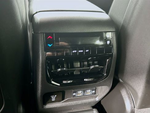 Certified 2024 Jeep Grand Cherokee L Altitude AWD/4WD image 37