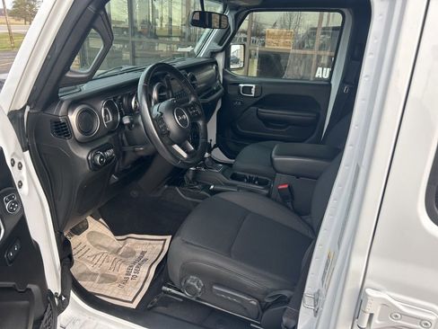 Used 2021 Jeep Wrangler Unlimited Sport AWD/4WD image 12