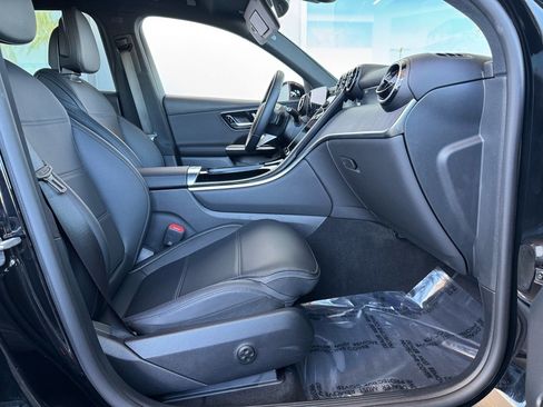 Certified 2025 Mercedes-Benz GLC 300 image 19