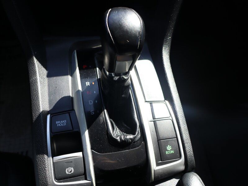Used 2019 Honda Civic Sport image 24