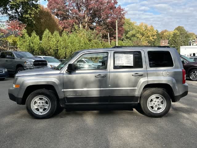 Used 2016 Jeep Patriot Sport w/ Power Value Group AWD/4WD image 2