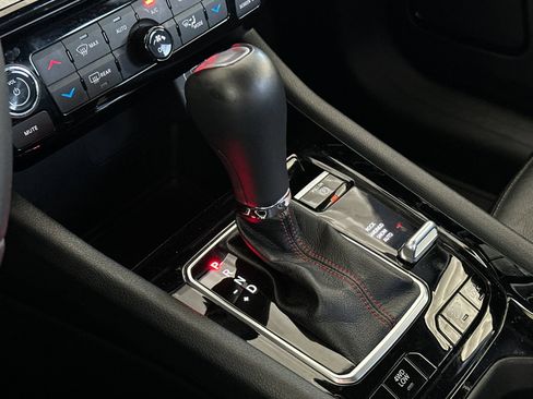 Used 2024 Jeep Compass Trailhawk image 19