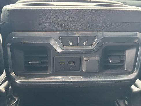 Used 2021 GMC Sierra 2500 SLT w/ SLT Premium Package image 17