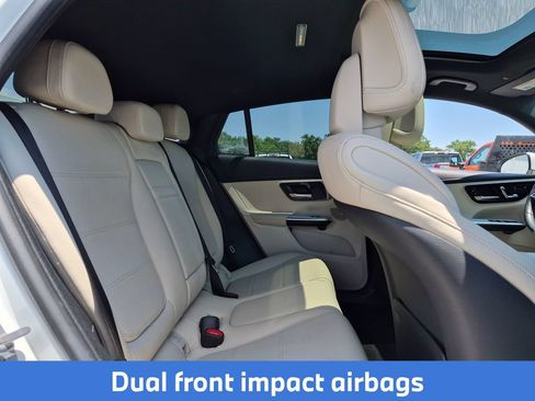 Used 2024 Mercedes-Benz GLC 300 4MATIC image 30