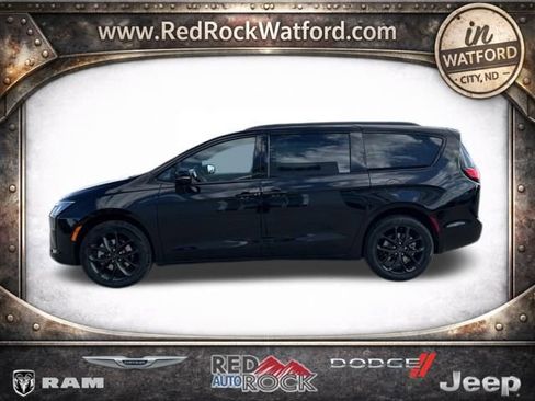 New 2027 Chrysler Pacifica Limited AWD/4WD image 6