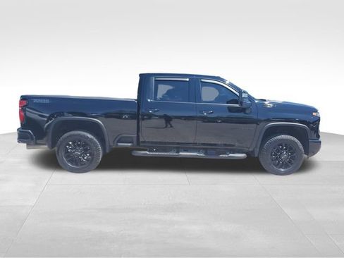Used 2025 Chevrolet Silverado 2500 LTZ w/ Trail Boss Package AWD/4WD image 3