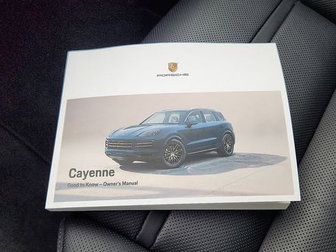 Certified 2024 Porsche Cayenne Coupe image 30