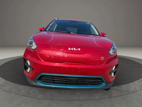 Used 2022 Kia Niro EX w/ Cold Weather Package FWD image 2