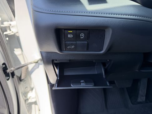 Certified 2025 Toyota Highlander XLE AWD/4WD image 24