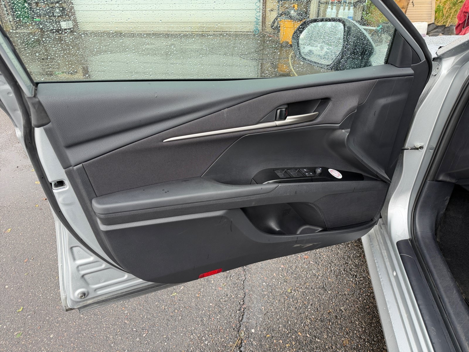 Used 2025 Toyota Camry LE FWD image 19