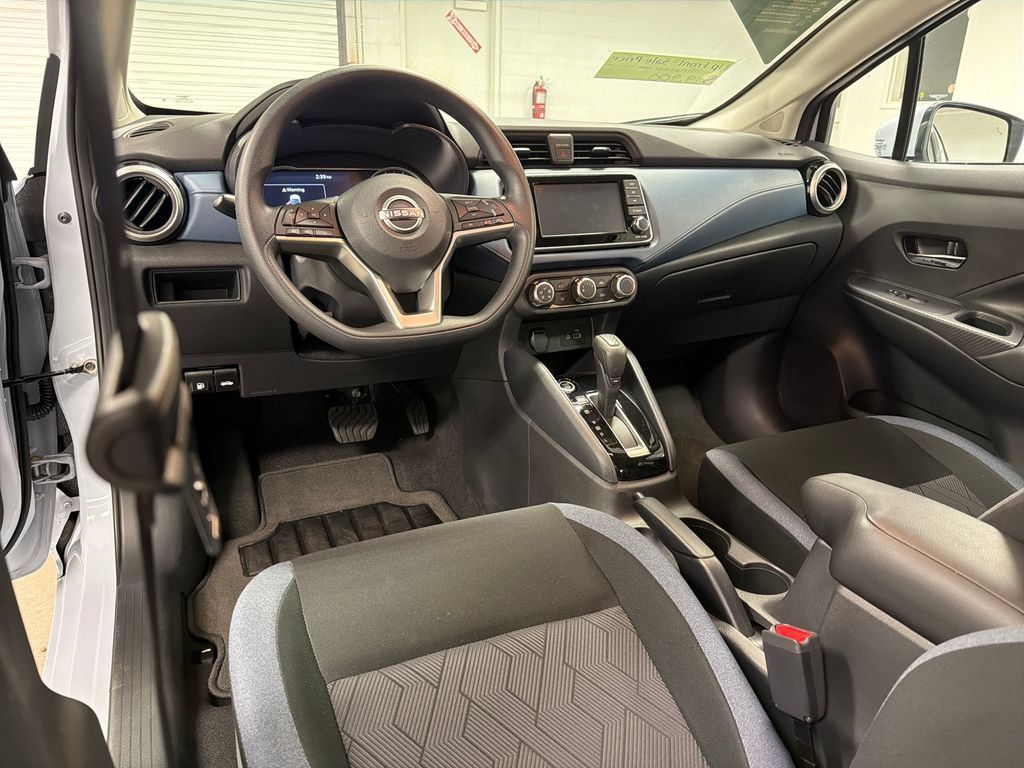 Used 2025 Nissan Versa SV w/ Trunk Package FWD image 27