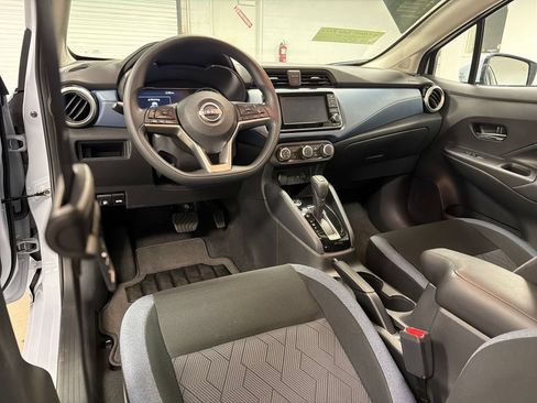 Used 2025 Nissan Versa SV w/ Trunk Package FWD image 27