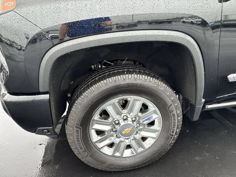 Used 2024 Chevrolet Silverado 2500 High Country AWD/4WD image 10