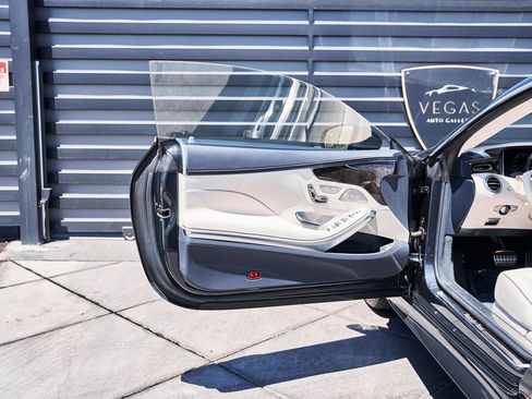 Used 2020 Mercedes-Benz S 560 4MATIC Coupe image 24
