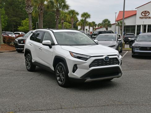 Certified 2024 Toyota RAV4 Limited w/ Advanced Technology Package AWD/4WD image 6