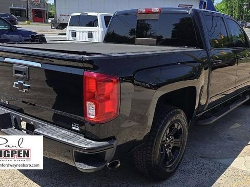 Used 2017 Chevrolet Silverado 1500 LTZ Z71 w/ LTZ Plus Package AWD/4WD image 4