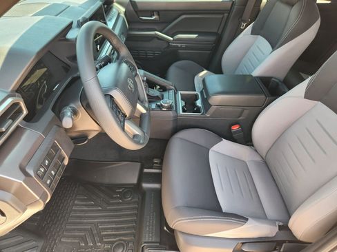 Used 2025 Toyota Tacoma TRD Sport AWD/4WD image 14