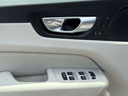 Used 2023 Volvo XC60 B5 Plus w/ Protection Package Premier FWD image 12