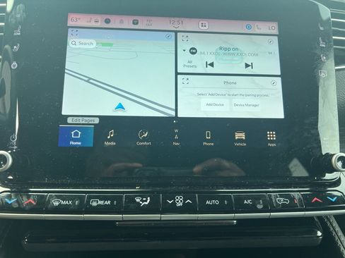 Used 2024 Jeep Wagoneer Series II w/ Flexible Seating Group image 21