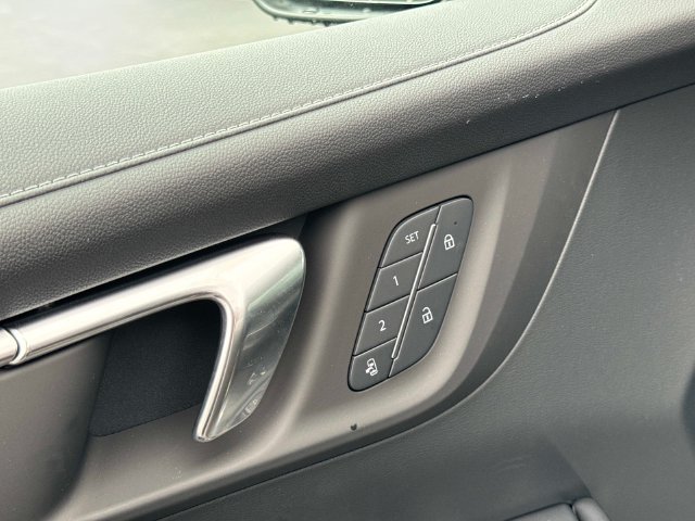 New 2027 Buick Enclave Preferred w/ Power Package FWD image 17
